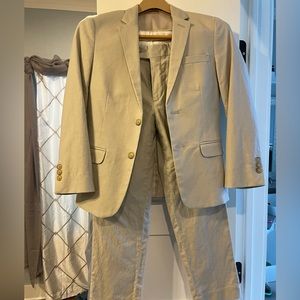 Classic club boys 2 piece Khaki suit. Size 10/12